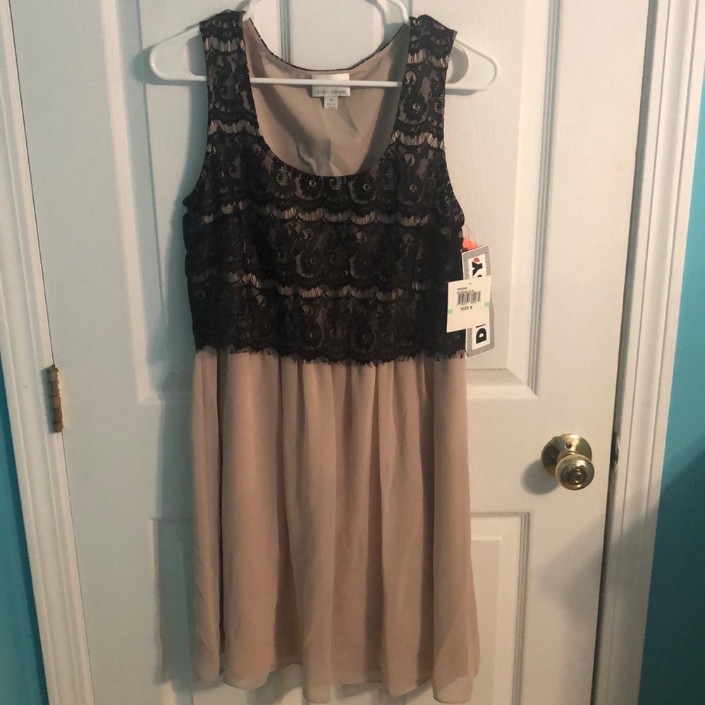 Donna Morgan nude/black laced dress